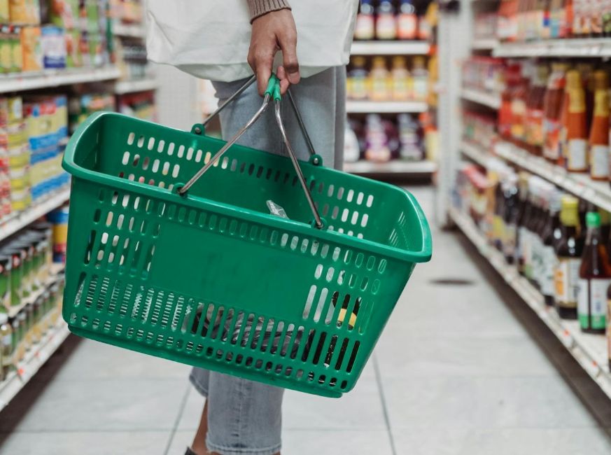 Végül mégiscsak embert kellett alkalmazni a személyzet nélkül működő okosboltban
